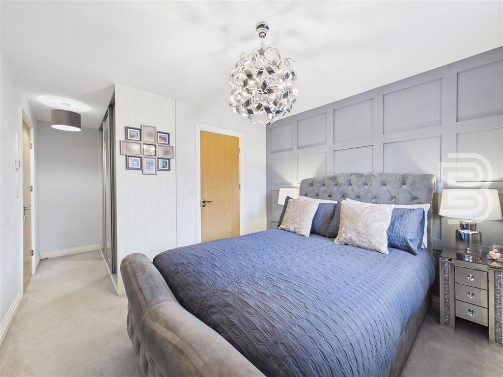 Bedroom 1 (1).jpg