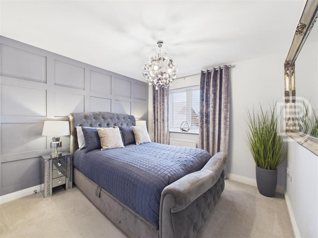 Bedroom 1 (2).jpg