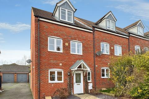 Thorneydene Gardens, Grantham, Grantham, NG31