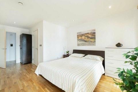 3 bedroom flat to rent, Regent Canalside, Camden, London, NW1