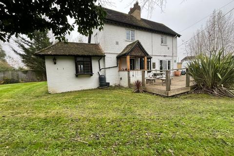 3 bedroom detached house to rent - Molehill Road, Chestfield, CT5