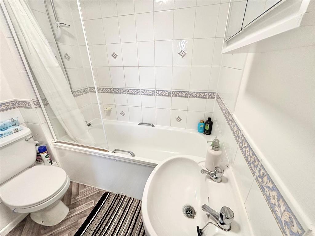 Bathroom.jpg