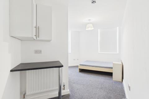 1 bedroom in a house share to rent, Room 4, The Yorkshireman, HU2