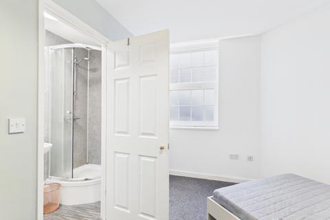 1 bedroom in a house share to rent, Room 4, The Yorkshireman, HU2