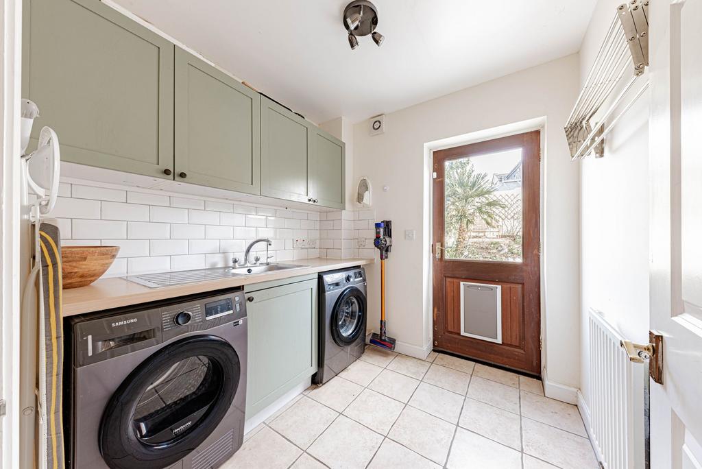 Utility Room (1)