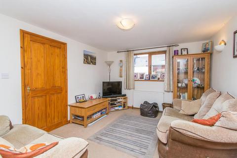 undefined, Iter Court, Bow, EX17