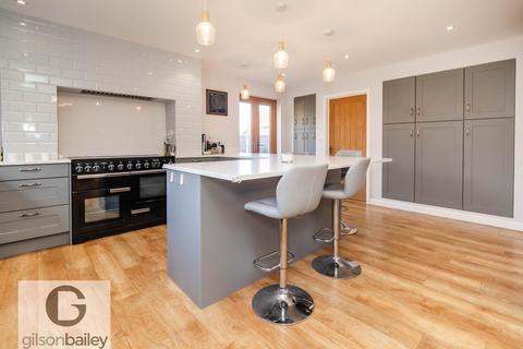 4 bedroom detached house for sale, Dawdys Court, Norwich NR13