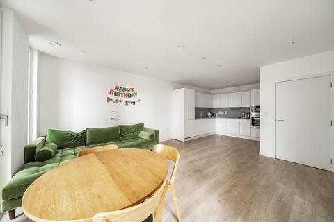2 bedroom flat to rent, College Road, Harrow, HA1