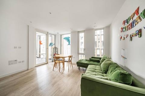 2 bedroom flat to rent, College Road, Harrow, HA1