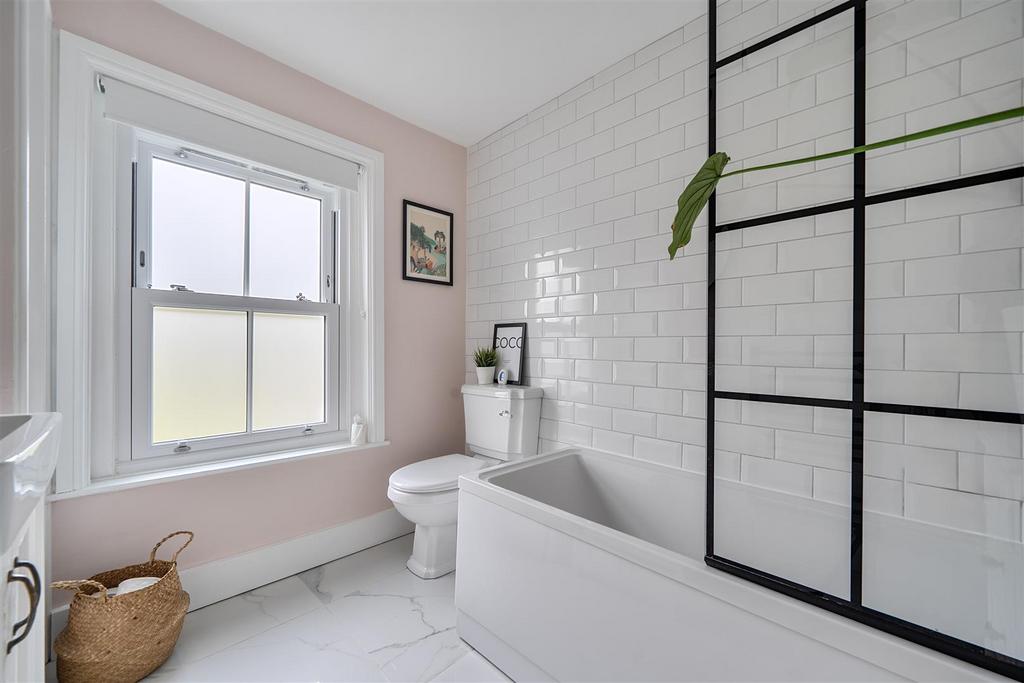 Bathroom.jpg
