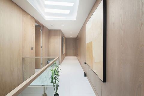 undefined, Water Lane, London EC3R