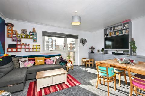 2 bedroom flat for sale, Selwyn Road, Eastbourne