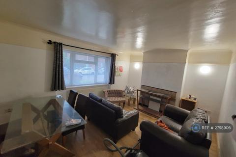 undefined, Courtlands, Maidenhead, SL6
