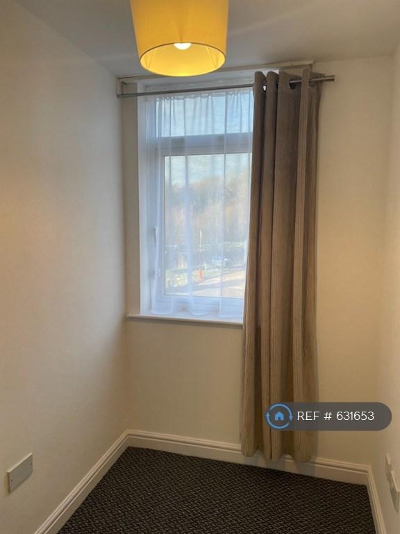 Small Bedroom