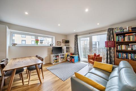 2 bedroom flat for sale, Letchworth Road, Stanmore HA7