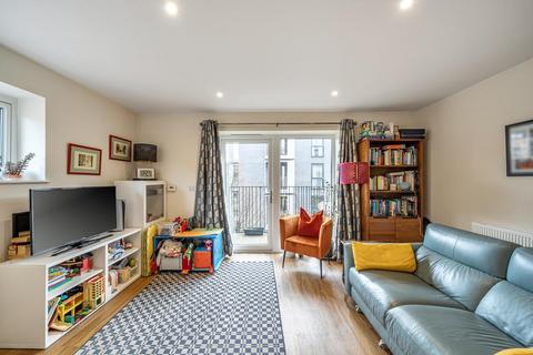 2 bedroom flat for sale, Letchworth Road, Stanmore HA7