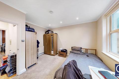 1 bedroom apartment to rent, Cable Street, London, E1