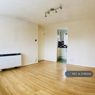 undefined, Longlands Court, Mitcham, CR4