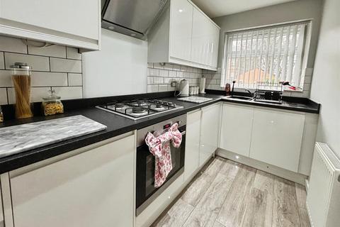 undefined, Sangster Way, Bradford BD5
