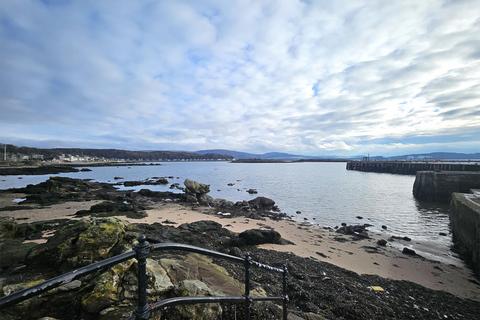 undefined, 2/L, 29 Cardiff Street, Millport, Isle of Cumbrae, KA28 0AS
