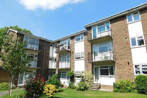 1 bedroom flat to rent, Redwood Court, Surbiton