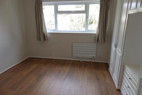 1 bedroom flat to rent, Redwood Court, Surbiton