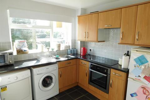 1 bedroom flat to rent, Redwood Court, Surbiton