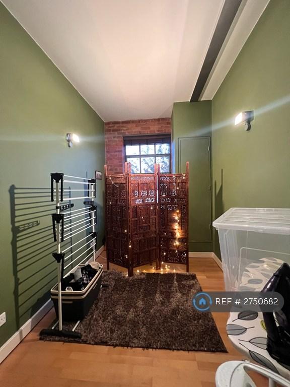 Office / Bedroom 2