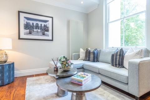 1 bedroom property to rent, Kensington Gardens Square, London W2