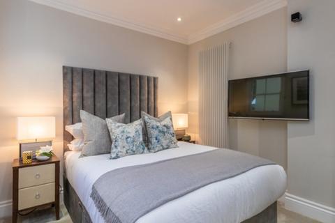 1 bedroom property to rent, Kensington Gardens Square, London W2