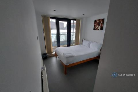 2 bedroom flat to rent, The Axis, Nottingham, NG1