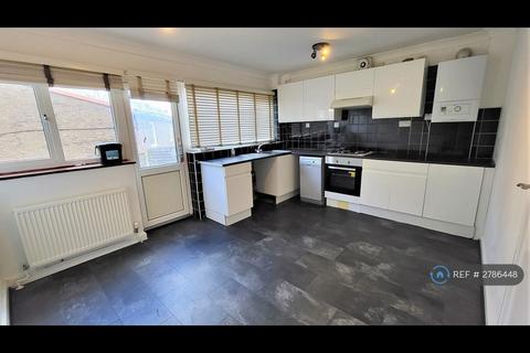 3 bedroom end of terrace house to rent, Haling Park Road, South Croydon, CR2