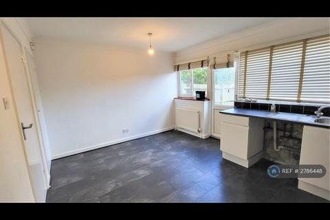 3 bedroom end of terrace house to rent, Haling Park Road, South Croydon, CR2