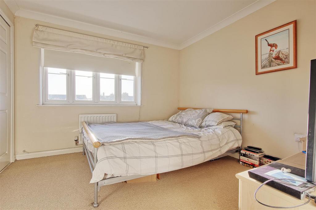 Bedroom 1.jpg