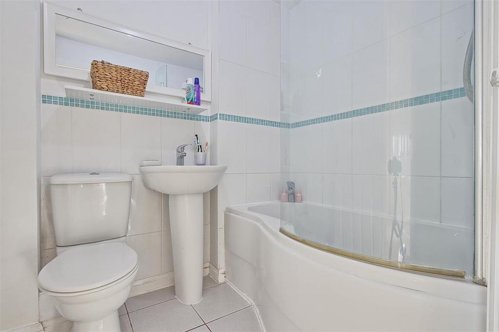 Bathroom 2.jpg
