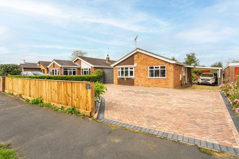 2 bedroom detached bungalow for sale, St. Andrews Close, Holme Hale