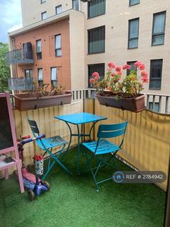 2 bedroom flat to rent, Jamaica Road, London, SE16