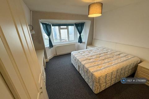 3 bedroom flat to rent, Exeter Park Mansions, Bournemouth, BH2