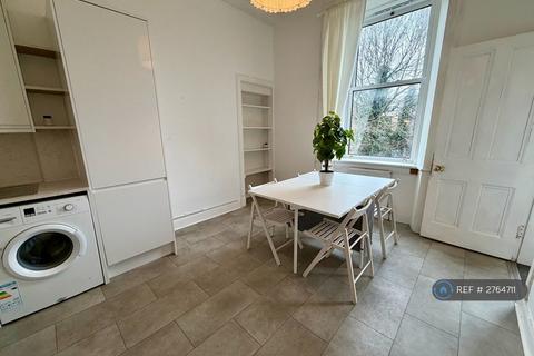 2 bedroom flat to rent, Montgomery St, Edinburgh, EH7