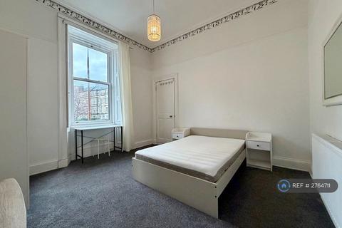 2 bedroom flat to rent, Montgomery St, Edinburgh, EH7
