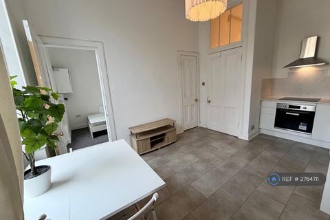 undefined, Montgomery St, Edinburgh, EH7