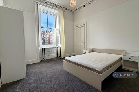 undefined, Montgomery St, Edinburgh, EH7
