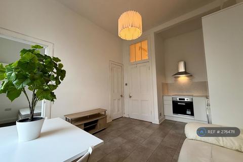 2 bedroom flat to rent, Montgomery St, Edinburgh, EH7