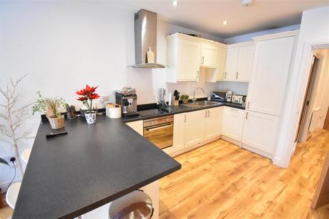 1 bedroom apartment to rent, Surbiton Hill Road, Surbiton