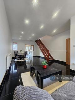 3 bedroom terraced house to rent, Cardiff Road, Portsmouth, PO2