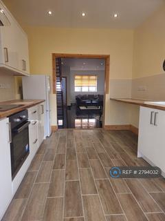 3 bedroom terraced house to rent, Cardiff Road, Portsmouth, PO2