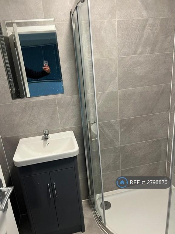 Room 1 - Bathroom