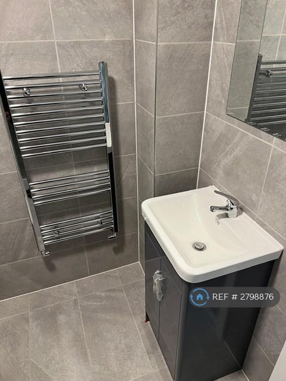 Room 2 - Bathroom