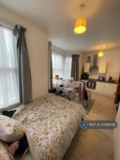 undefined, London, London, N22