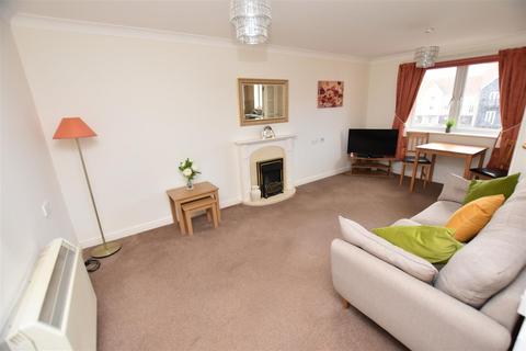 1 bedroom retirement property for sale, Tylers Ride, South Woodham Ferrers